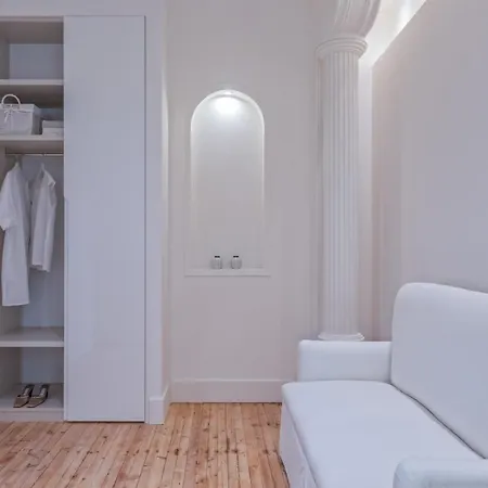 Etoile Luxury
