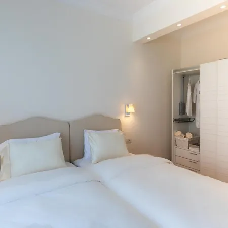 Etoile Luxury *