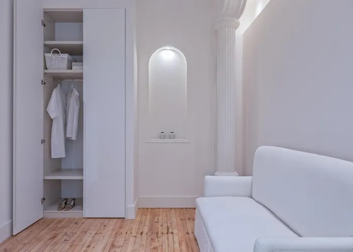 Etoile Luxury