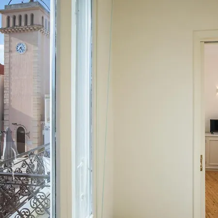 Etoile Luxury Apartment